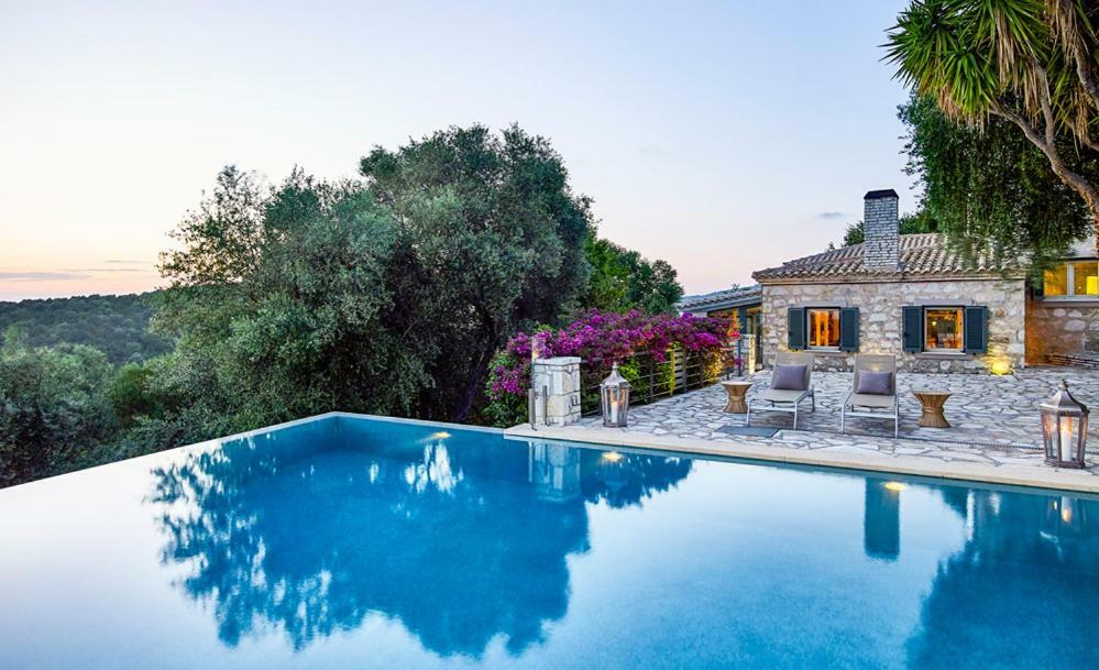 Villa Ioli- Beachfront Luxury Residence Igoumenitsa Eksteriør billede